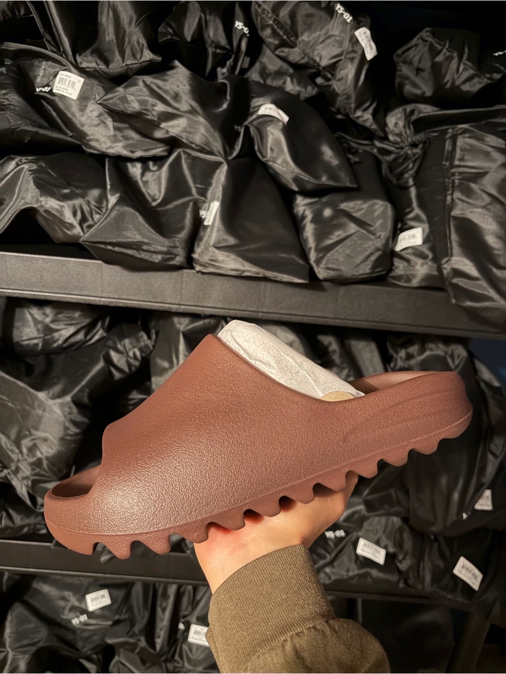 Yeezy slide FUDGE COLORWAY